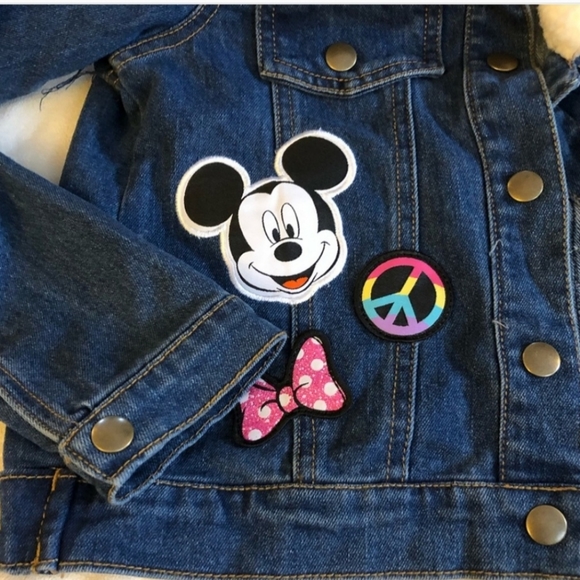 BEAUTIFUL Girl's Jeans Jacket with Shearling and Disney Patches - Picture 3 of 4